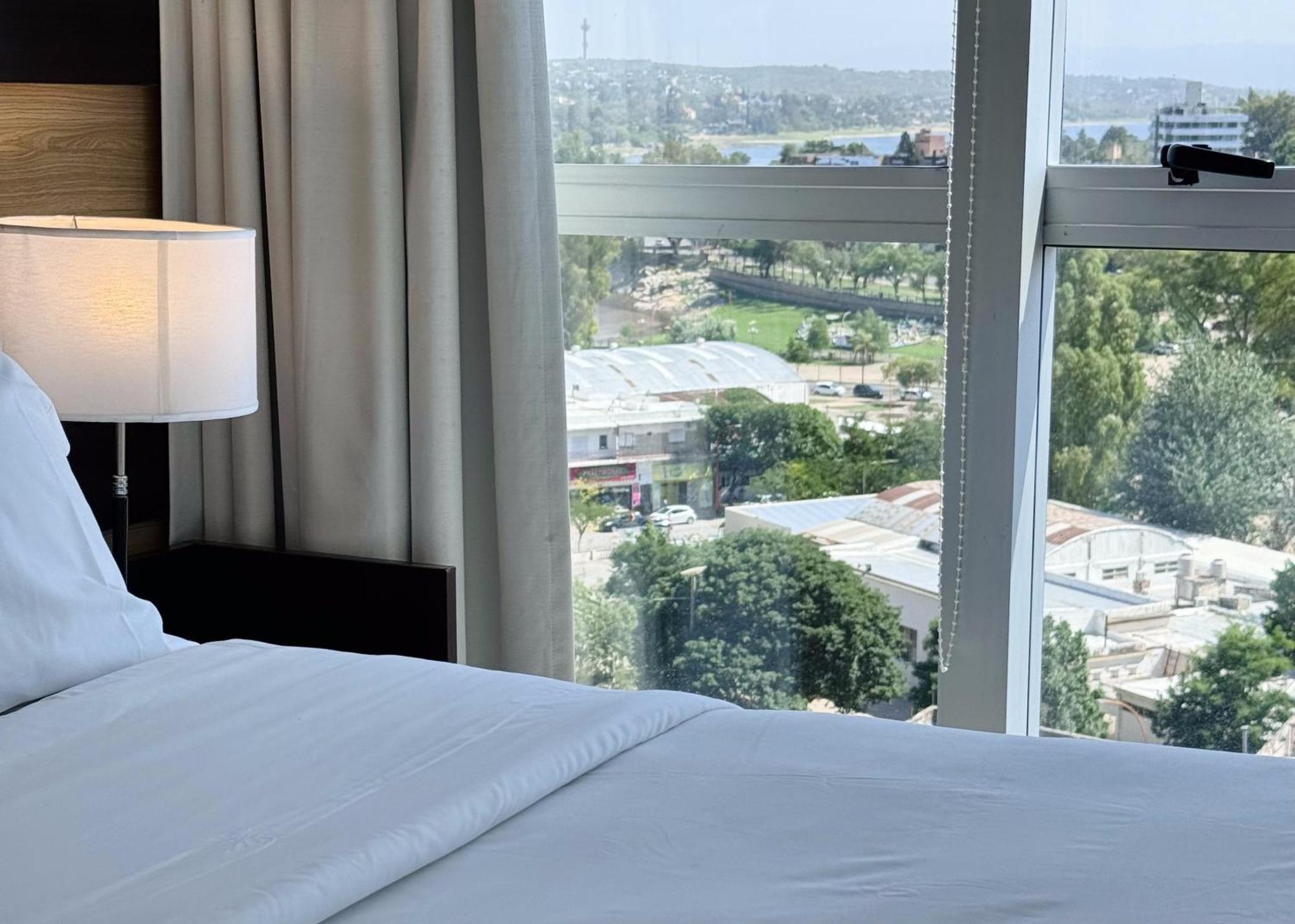 Amerian Carlos Paz & Suites ヴィラ・カルロス・パス エクステリア 写真